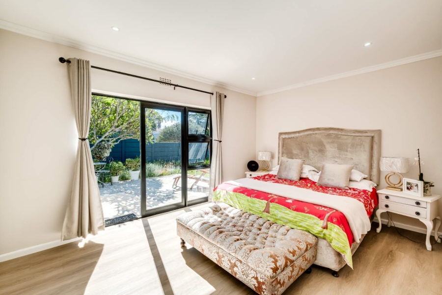 4 Bedroom Property for Sale in Kirstenhof Western Cape